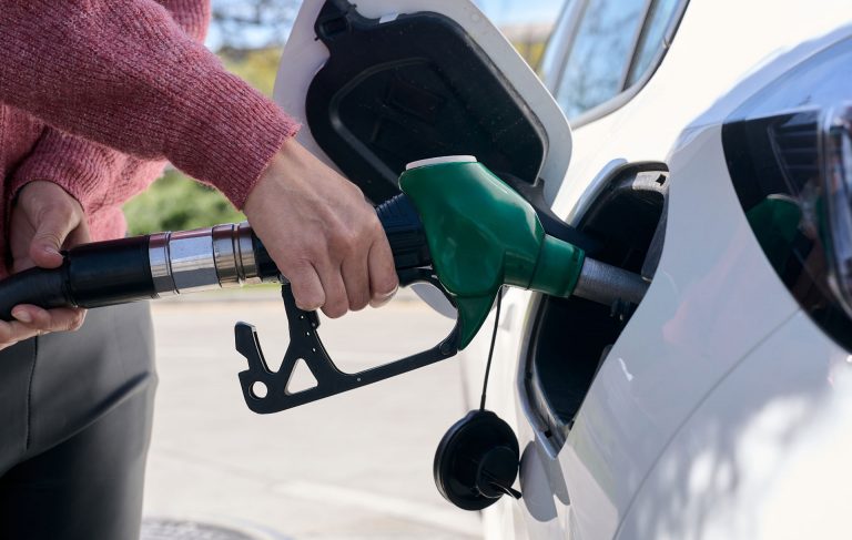 Deducción de electricidad del coche eléctrico para profesionales: criterios actuales